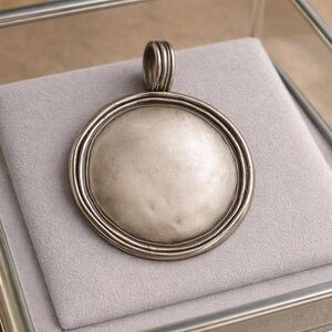 Premier Designs STYLIN Magnetic Snap Enhancer Antique Silver Matte EUC #359